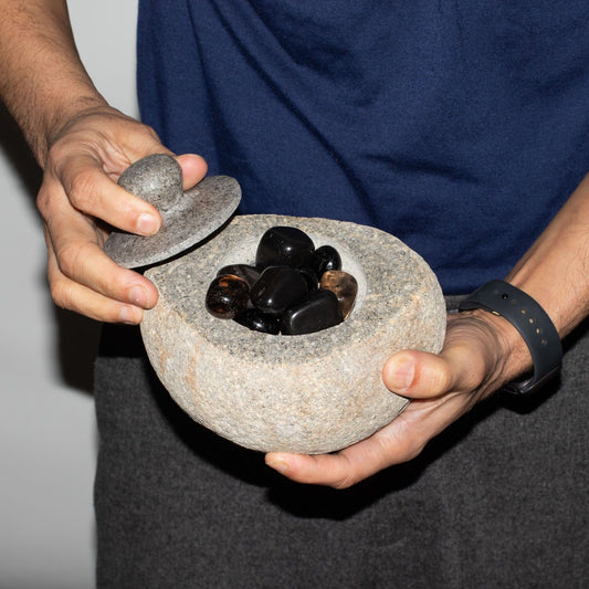Natural Riverstone Grounding Pot - Large (aprox 15x12cm)